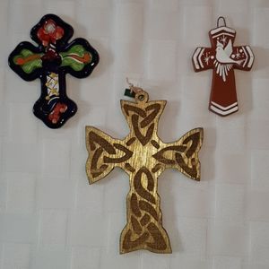 Set of 3 Crosses